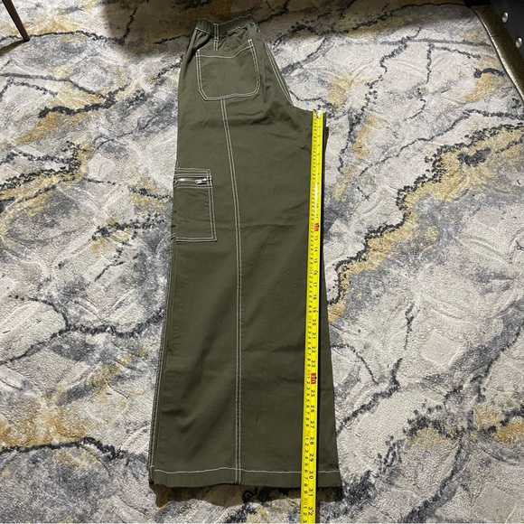 RACHEL PAIGE - Women’s Green Cargo Wide leg pants
98% Cotton, 2% Spandex. Size L - Picture 5 of 8
